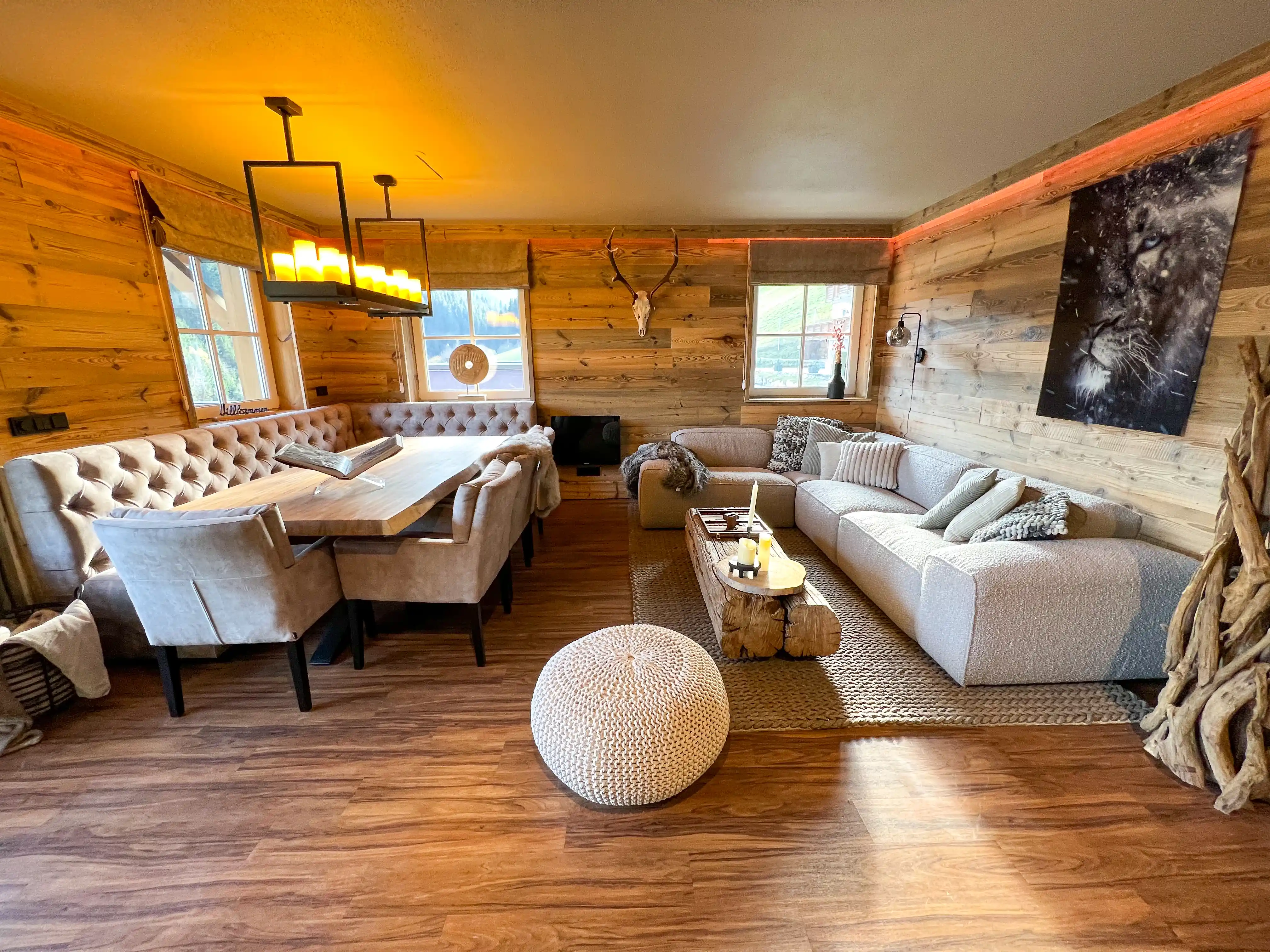 Het luxe appartement is ruimtelijk ingericht, heeft vrij uitzicht op het dal en heeft alle comfort voor jouw droomvakantie.