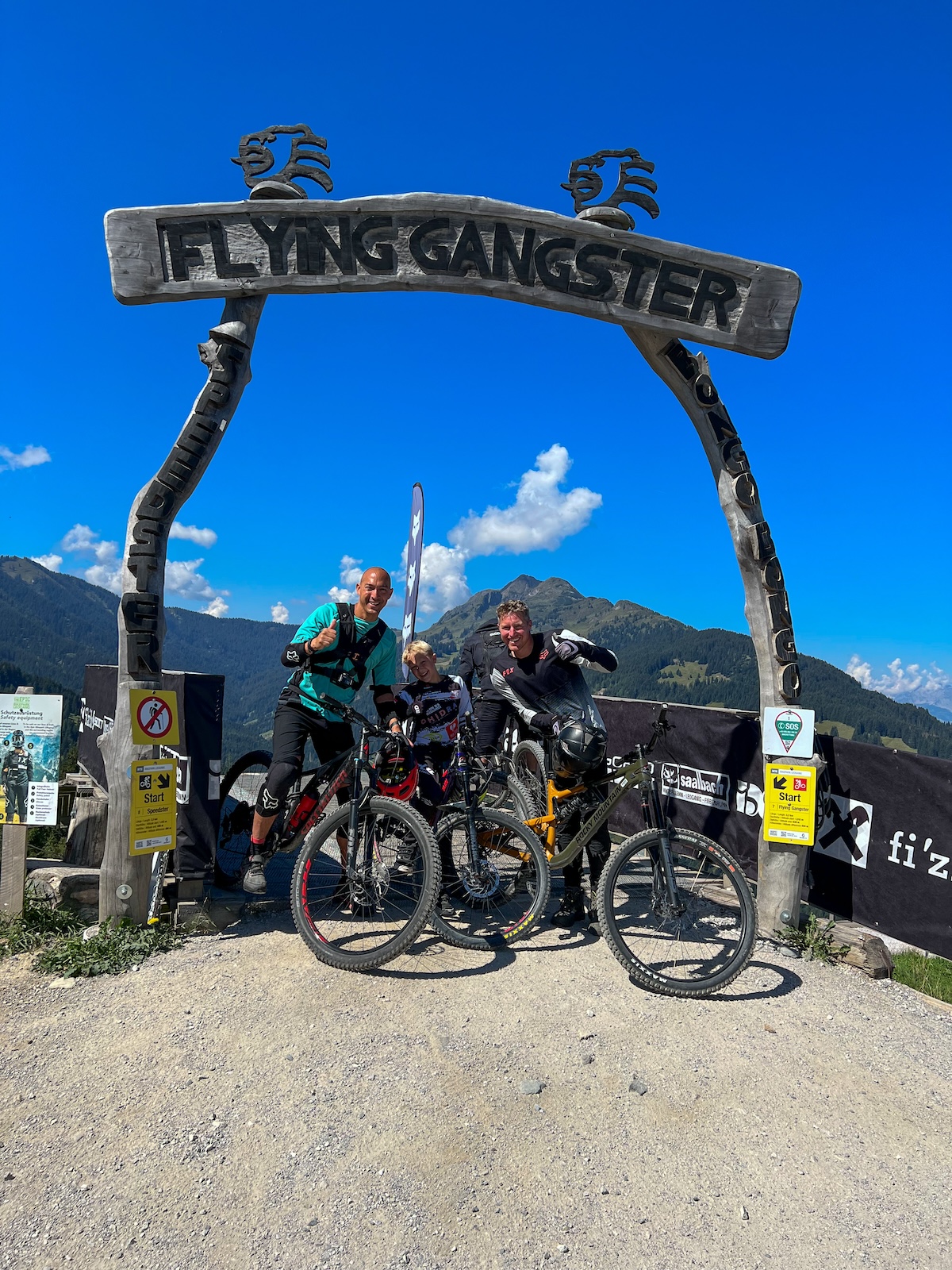Downhillen en mountainbiken over de vele trails
